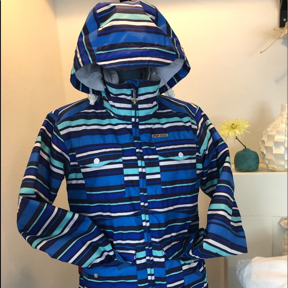 Foursquare women’s snow boarding jacket